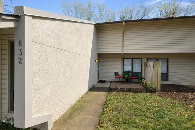 Photo 3 — 832 Red Bird Lane, Norman, OK 73072