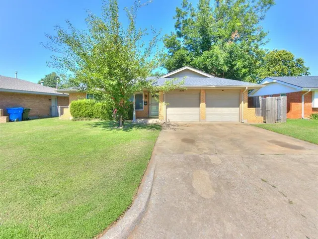 Photo 6 — 208 Thompson Drive, Norman, OK 73069