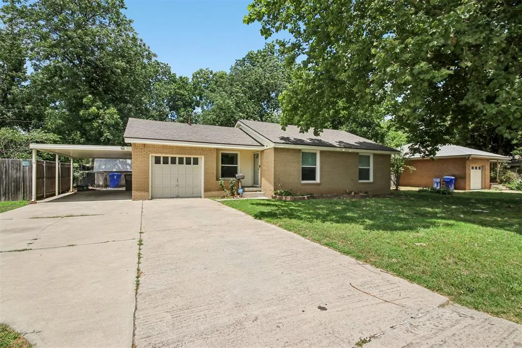 Photo 2 — 1229 Westlawn Drive, Norman, OK 73069