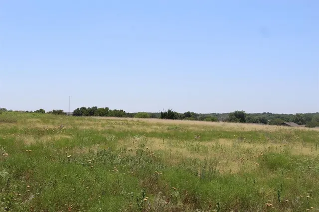 Photo 3 — 506 NE Flower Mound Road, Lawton, OK 73507