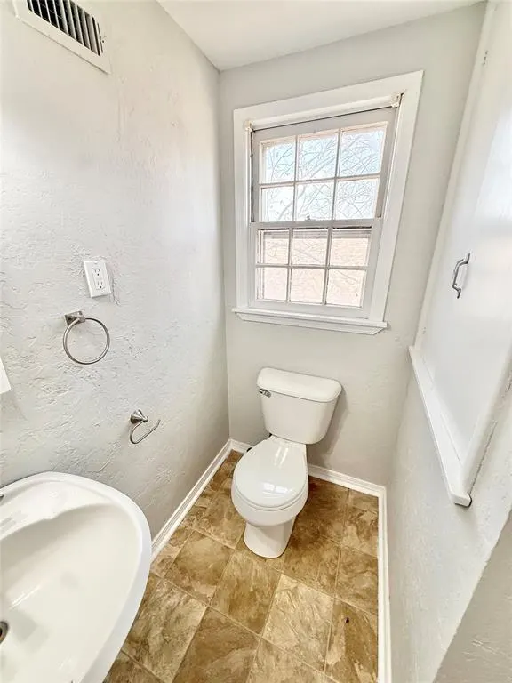 Photo 29 — 1016 E Cypress Street, Altus, OK 73521