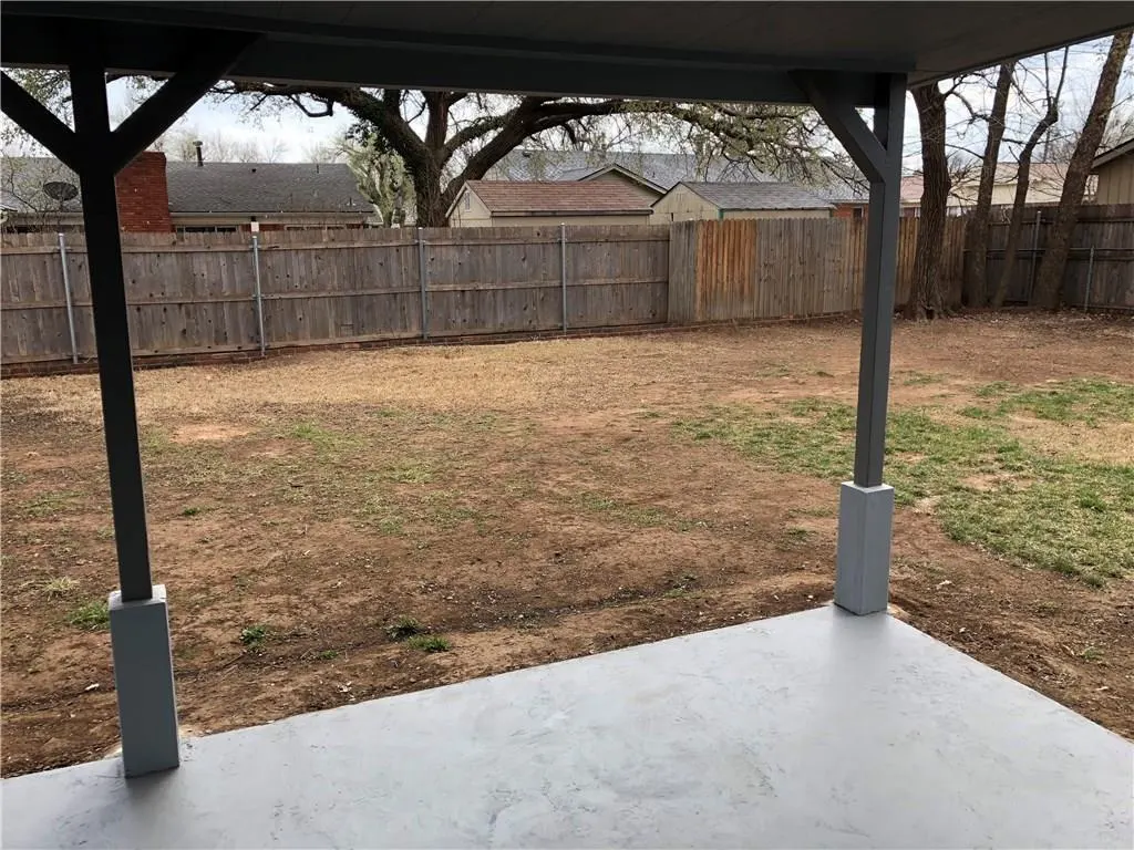 Photo 10 — 2620 Keats Place, The Village, OK 73120