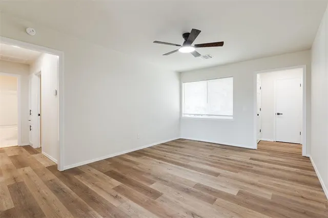 Photo 6 — 824 Cedar Crest Drive, Edmond, OK 73003