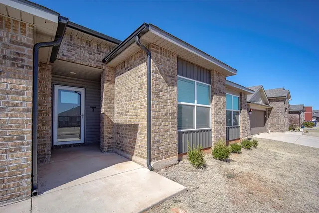 Photo 2 — 14613 Travertine Falls Lane, Oklahoma City, OK 73142