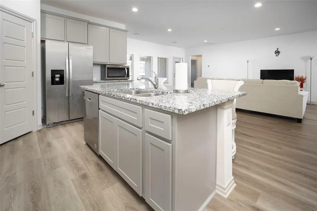 Photo 6 — 14613 Travertine Falls Lane, Oklahoma City, OK 73142