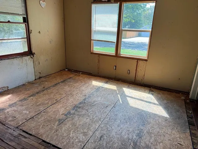 Photo 8 — 1822 W Elm Street, Durant, OK 74701