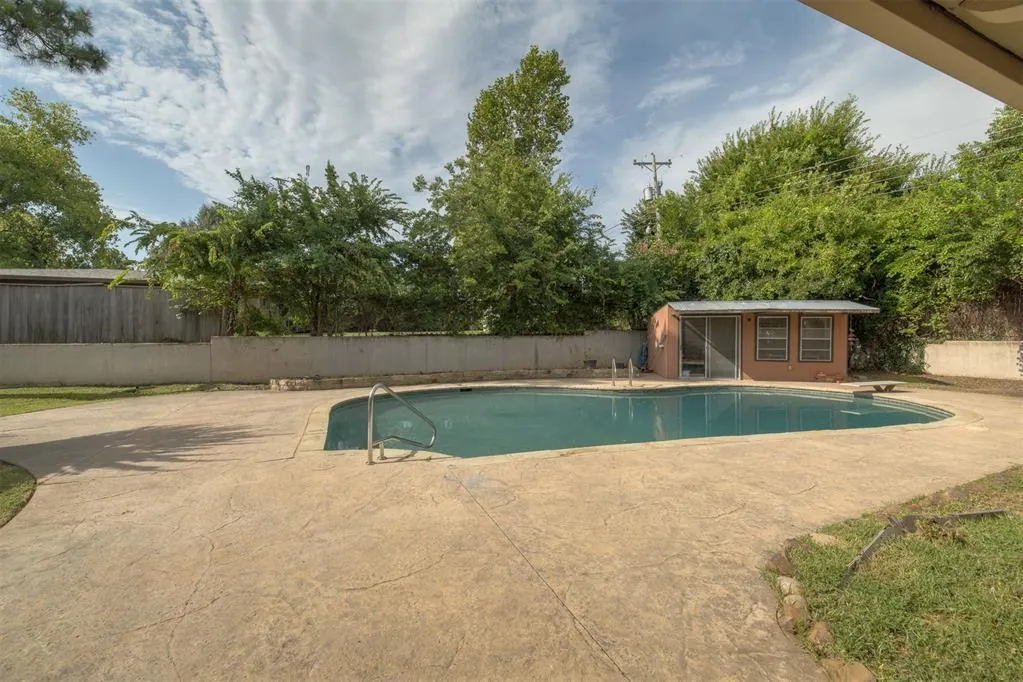 Photo 6 — 4813 Larissa Lane, Oklahoma City, OK 73112