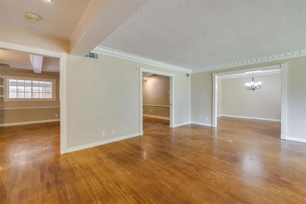 Photo 8 — 4813 Larissa Lane, Oklahoma City, OK 73112