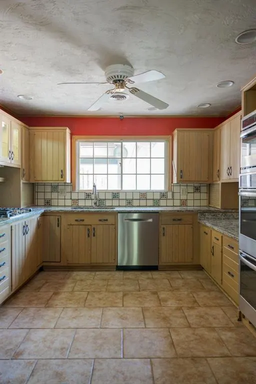 Photo 15 — 4813 Larissa Lane, Oklahoma City, OK 73112