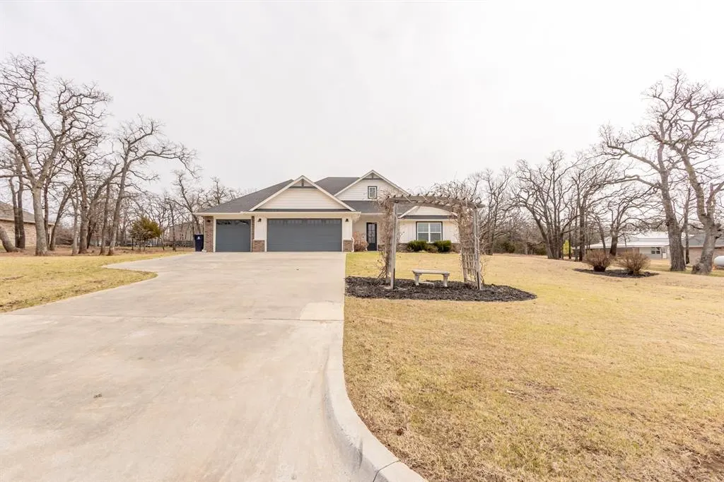 Photo 3 — 9408 SW Megans Way, McLoud, OK 74851