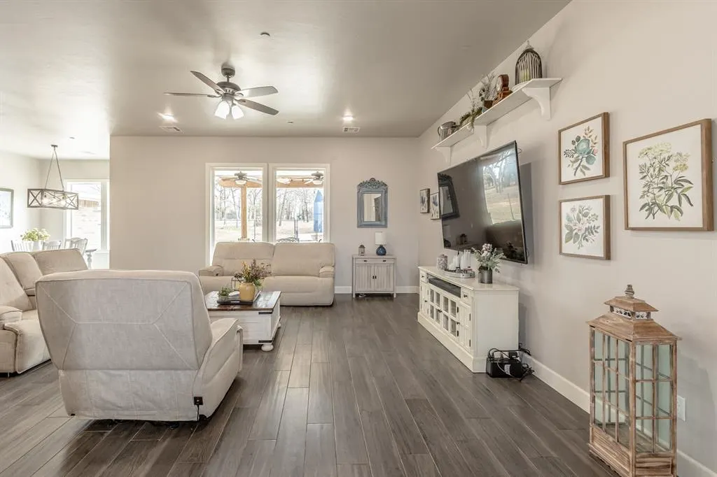 Photo 7 — 9408 SW Megans Way, McLoud, OK 74851