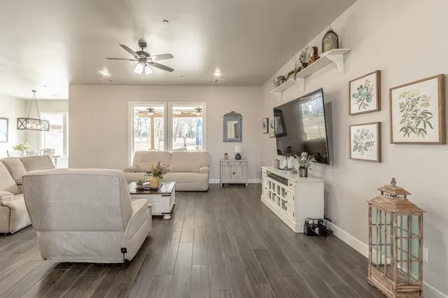 Photo 7 — 9408 SW Megans Way, McLoud, OK 74851