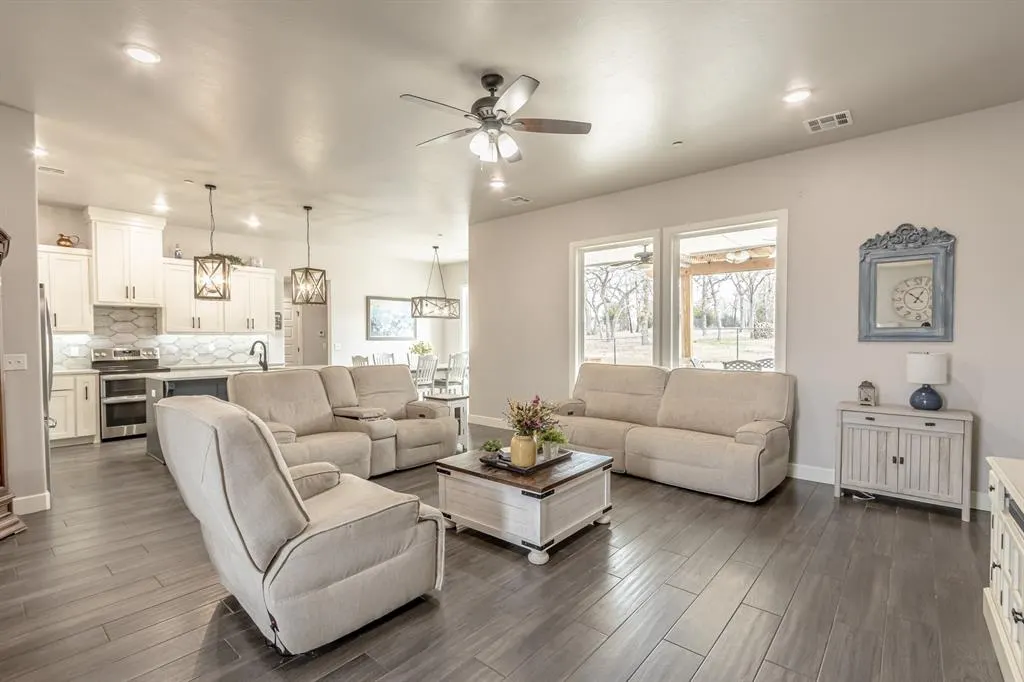 Photo 8 — 9408 SW Megans Way, McLoud, OK 74851