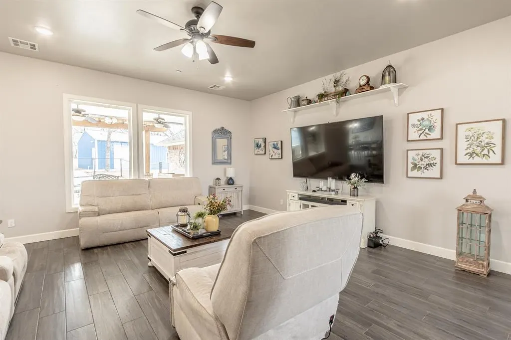 Photo 12 — 9408 SW Megans Way, McLoud, OK 74851