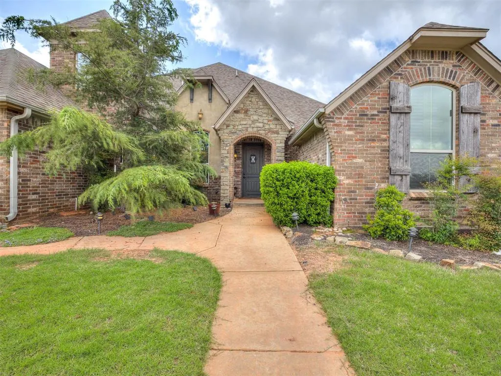 Photo 2 — 9124 SW 36th Street, Oklahoma City, OK 73179