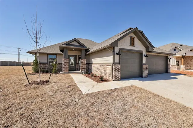 Photo 2 — 9220 NW 123rd Street, Yukon, OK 73099