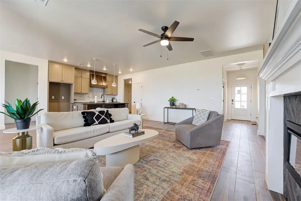 Photo 7 — 9220 NW 123rd Street, Yukon, OK 73099