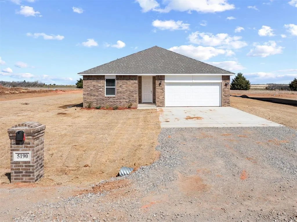 Photo 2 — 5190 Grassland Drive, Guthrie, OK 73044