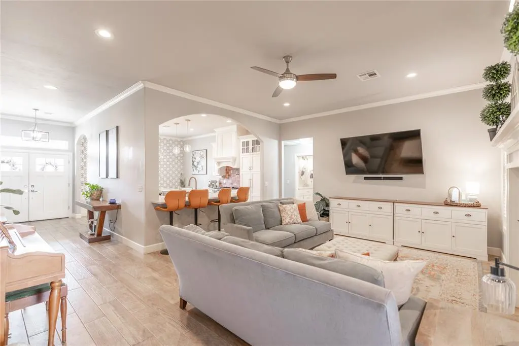 Photo 9 — 1700 Pendleton Place, Moore, OK 73160