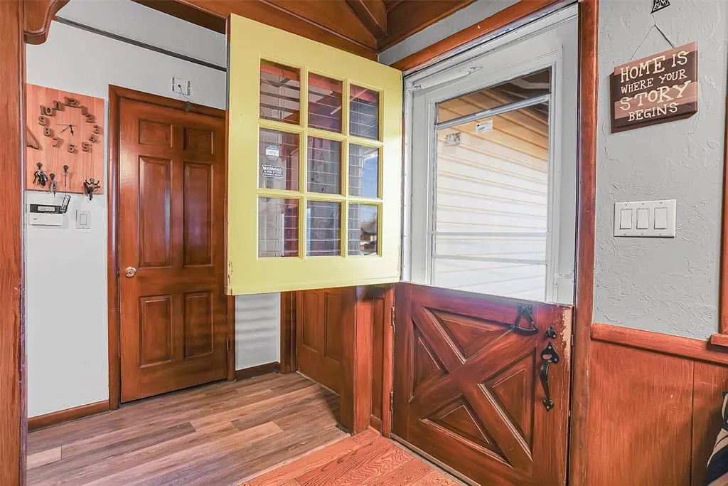 Photo 5 — 607 N College Street, Cordell, OK 73632