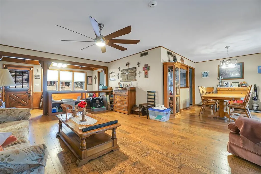 Photo 8 — 607 N College Street, Cordell, OK 73632