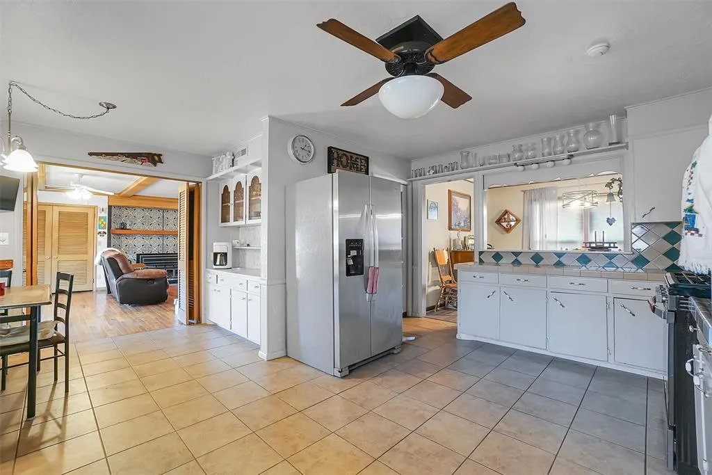 Photo 12 — 607 N College Street, Cordell, OK 73632