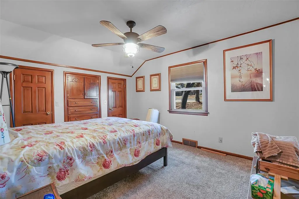 Photo 24 — 607 N College Street, Cordell, OK 73632