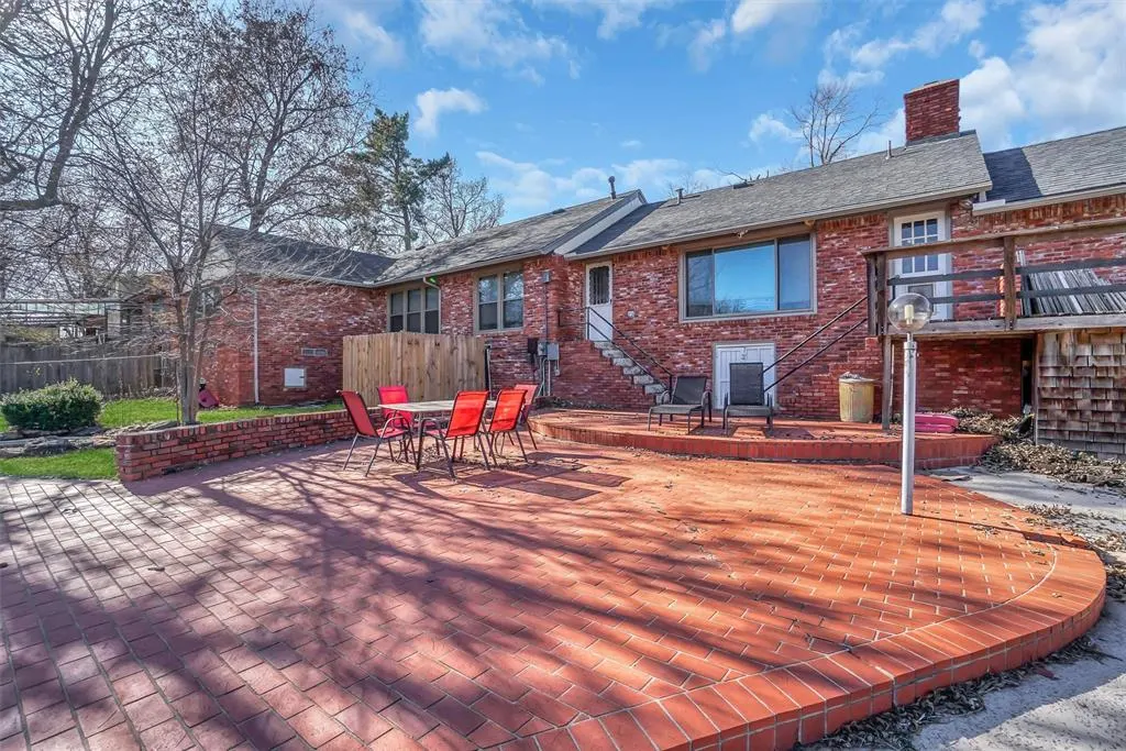 Photo 32 — 607 N College Street, Cordell, OK 73632