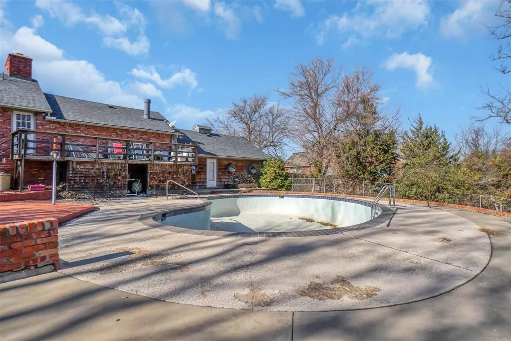 Photo 33 — 607 N College Street, Cordell, OK 73632
