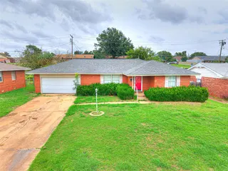 Sold home at 1212 Lynnwood Avenue
