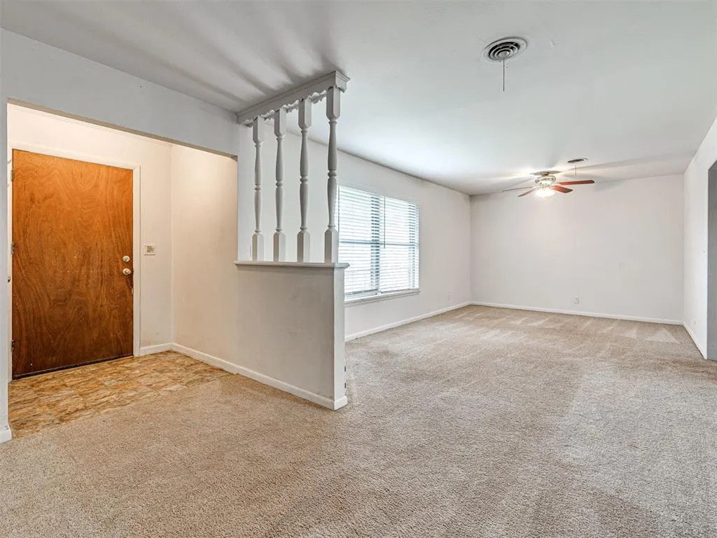 Photo 10 — 1212 Lynnwood Avenue, Lindsay, OK 73052