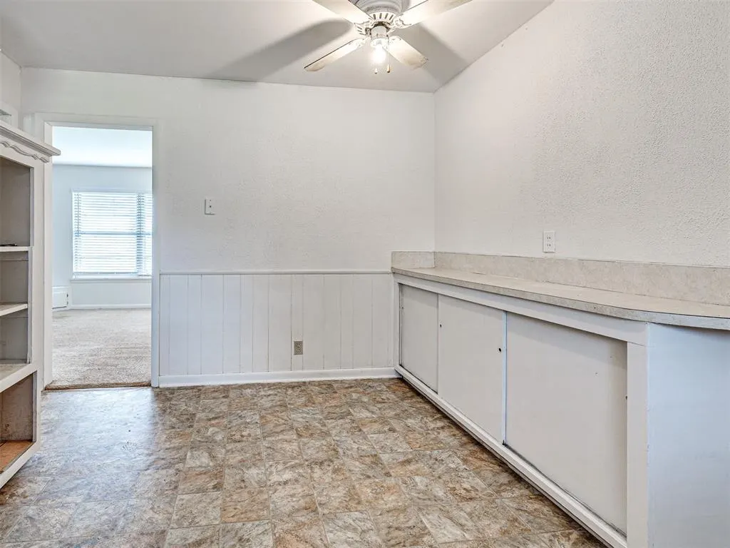 Photo 16 — 1212 Lynnwood Avenue, Lindsay, OK 73052