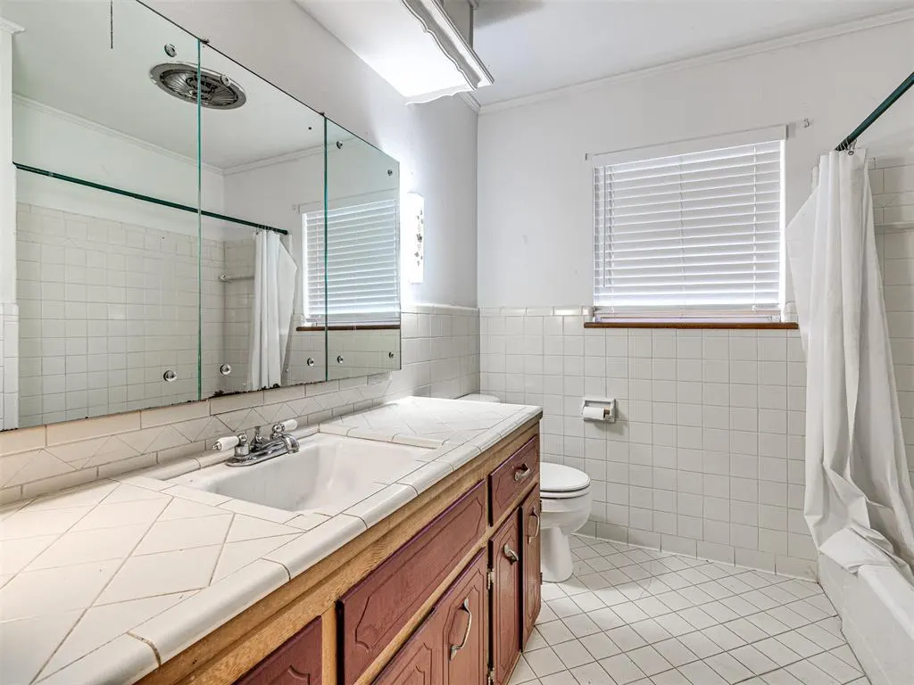 Photo 33 — 1212 Lynnwood Avenue, Lindsay, OK 73052