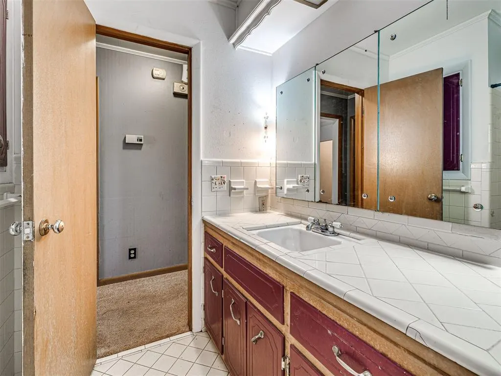Photo 35 — 1212 Lynnwood Avenue, Lindsay, OK 73052