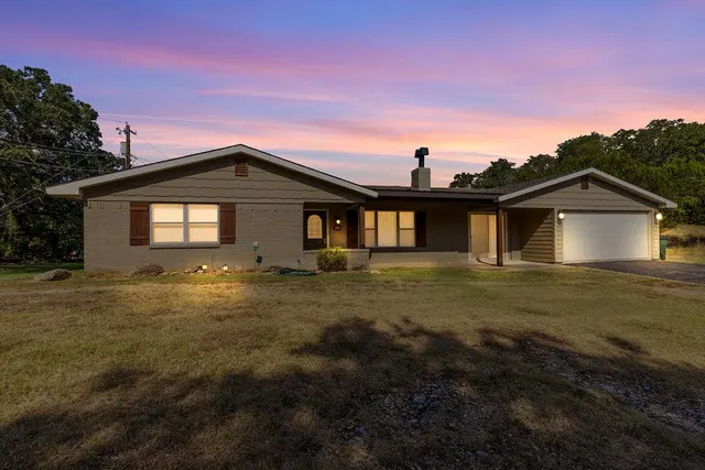 Photo 2 — 3922 Forrest Road, Sulphur, OK 73086