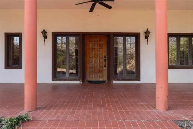 Photo 2 — 300 Lana Drive, Pauls Valley, OK 73075