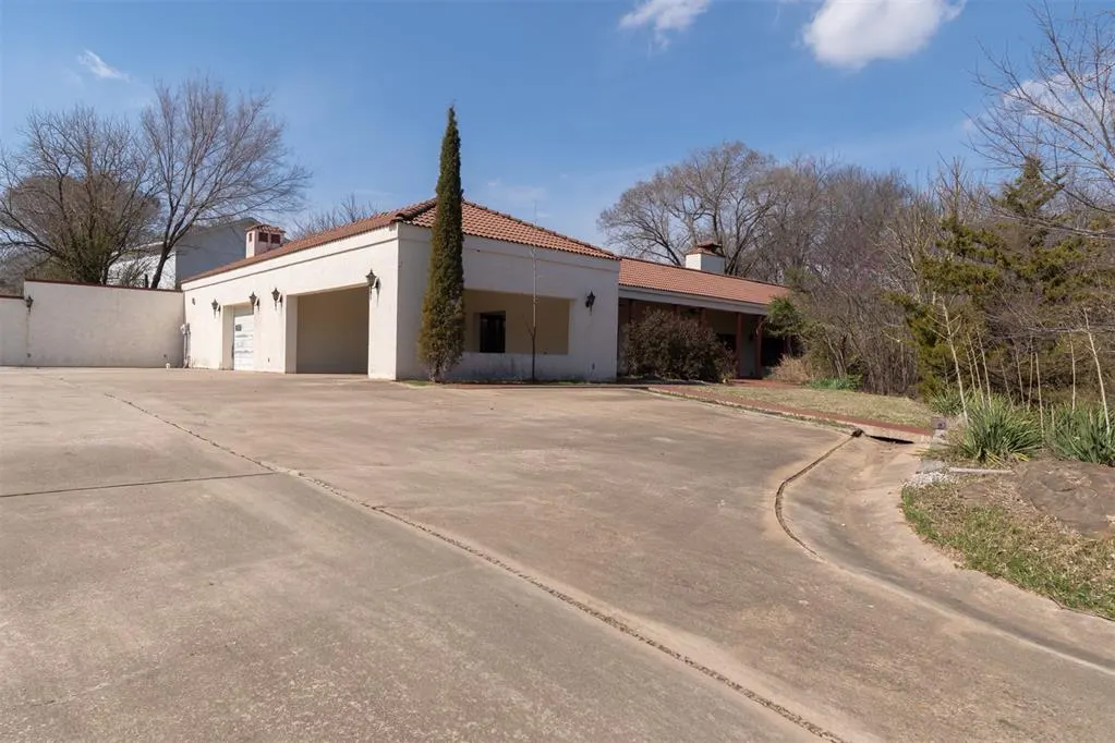 Photo 4 — 300 Lana Drive, Pauls Valley, OK 73075