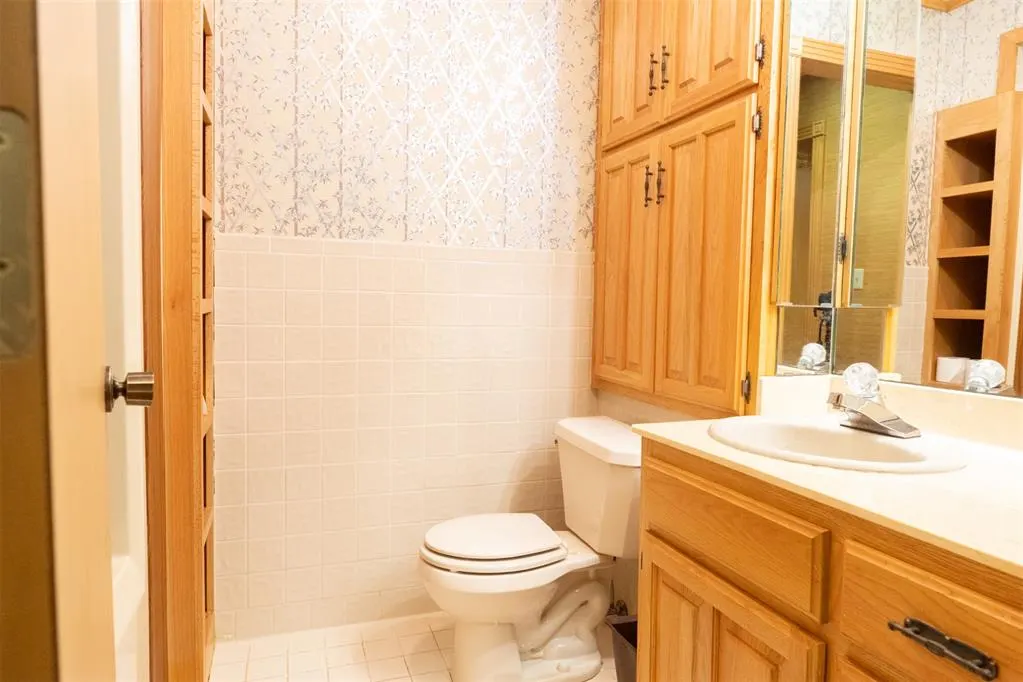 Photo 16 — 300 Lana Drive, Pauls Valley, OK 73075