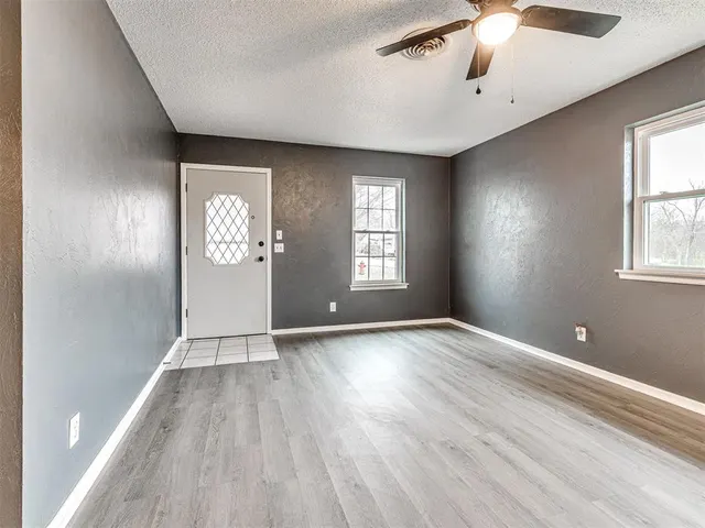 Photo 6 — 1005 Birch Street, Wellston, OK 74881