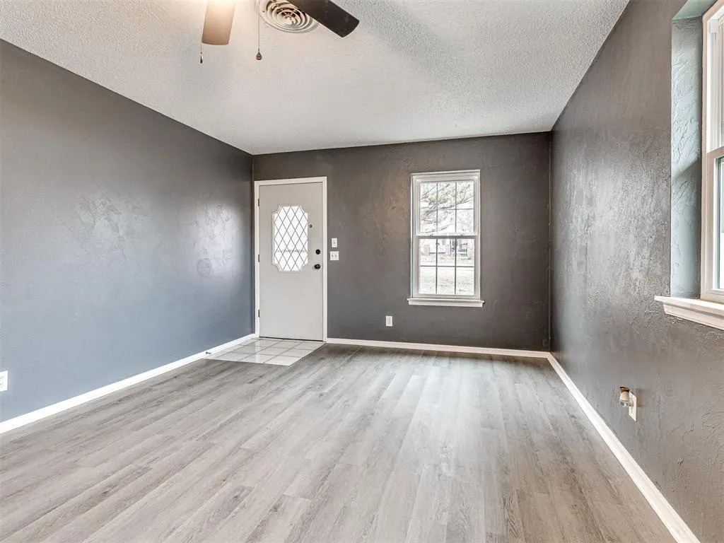 Photo 7 — 1005 Birch Street, Wellston, OK 74881
