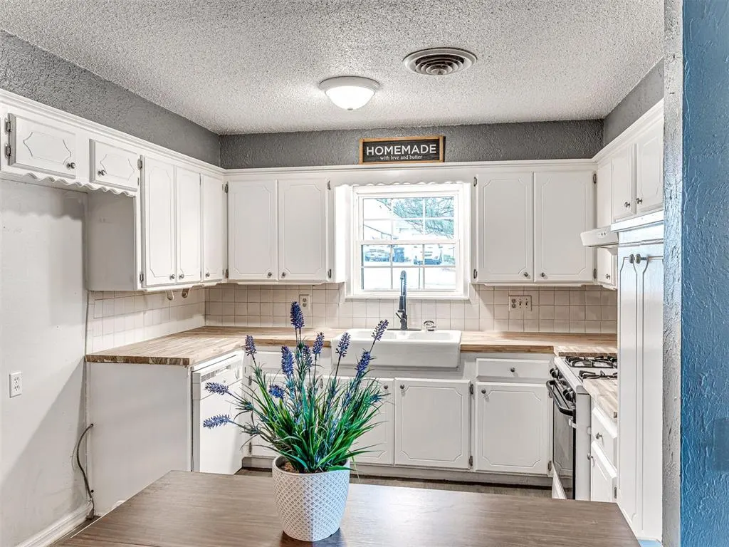 Photo 10 — 1005 Birch Street, Wellston, OK 74881