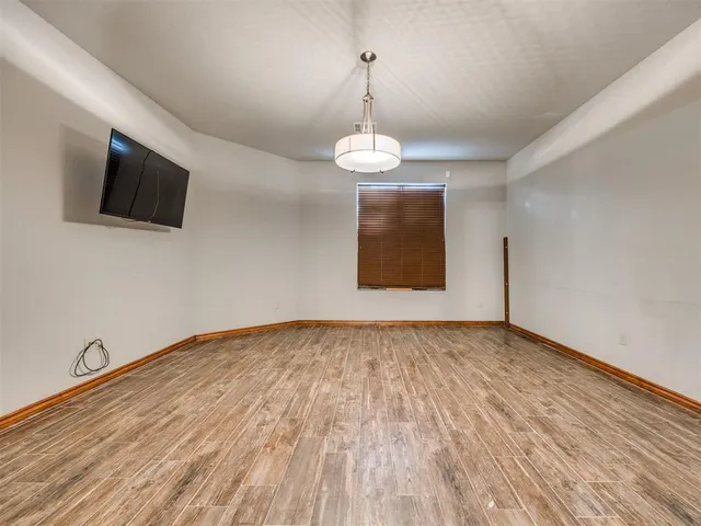 Photo 4 — 5329 Starling Way, Oklahoma City, OK 73179