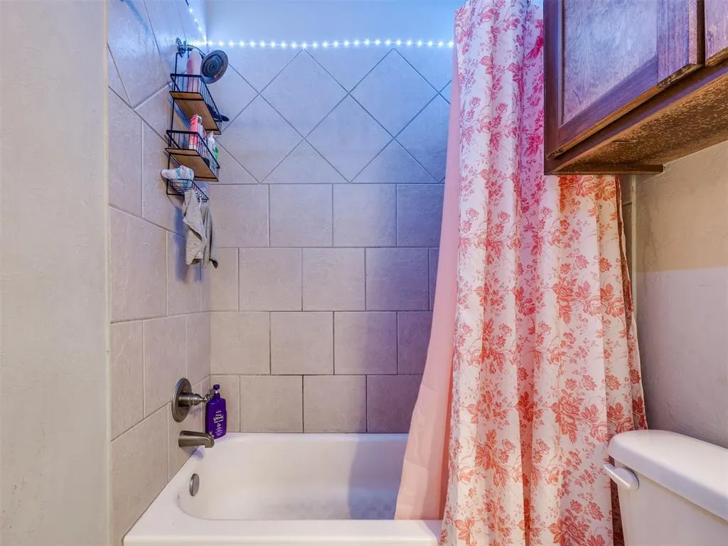 Photo 8 — 5329 Starling Way, Oklahoma City, OK 73179