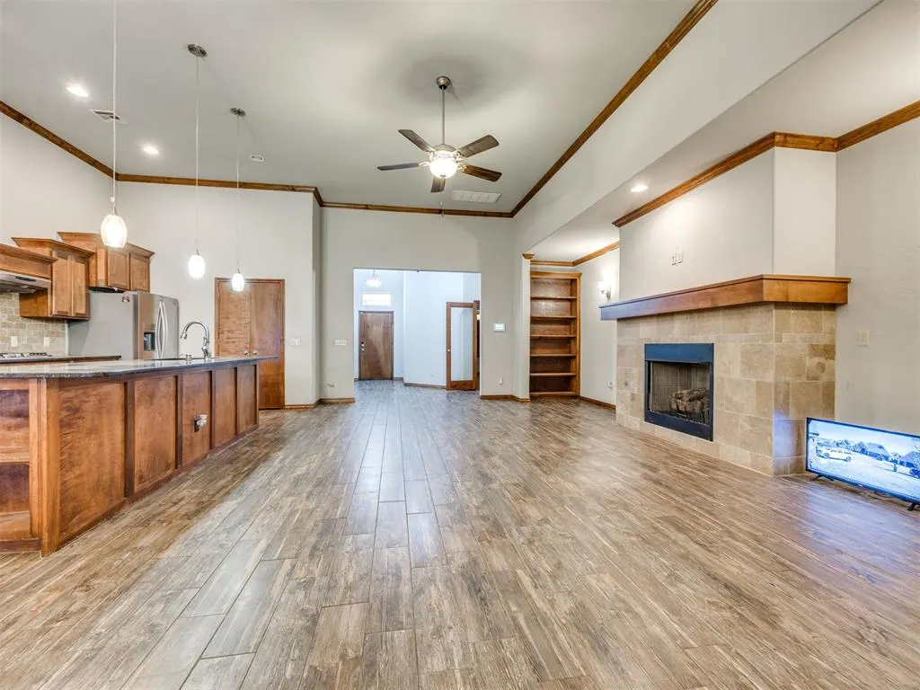 Photo 9 — 5329 Starling Way, Oklahoma City, OK 73179