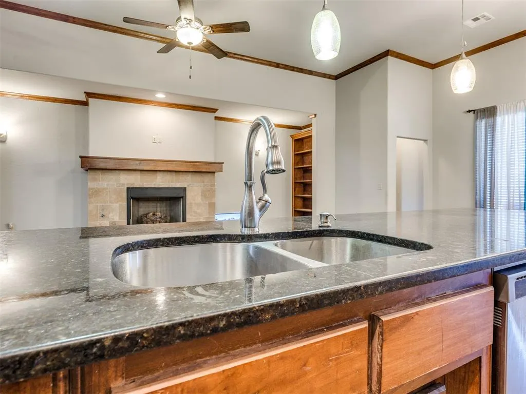 Photo 11 — 5329 Starling Way, Oklahoma City, OK 73179