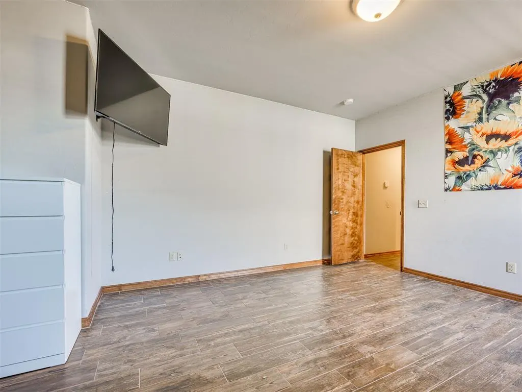 Photo 12 — 5329 Starling Way, Oklahoma City, OK 73179