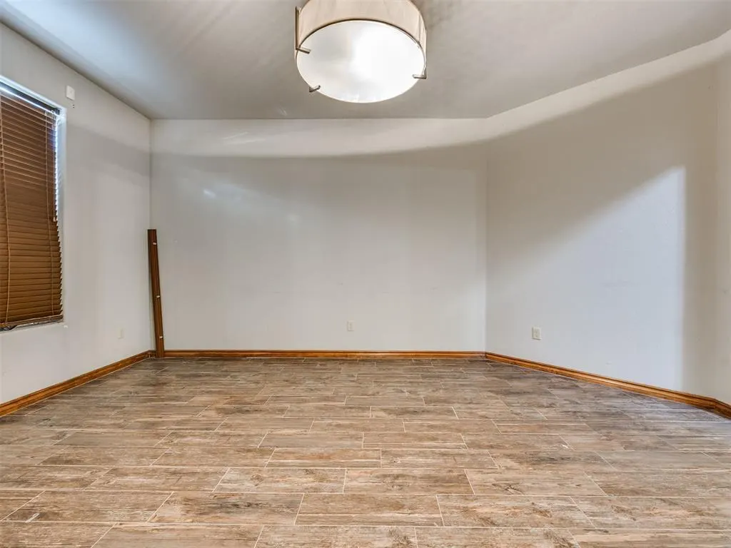 Photo 17 — 5329 Starling Way, Oklahoma City, OK 73179