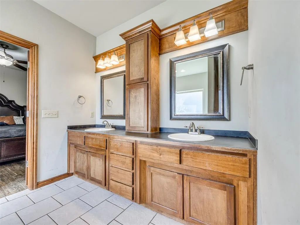 Photo 23 — 5329 Starling Way, Oklahoma City, OK 73179