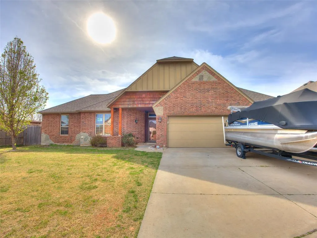 Photo 2 — 5329 Starling Way, Oklahoma City, OK 73179