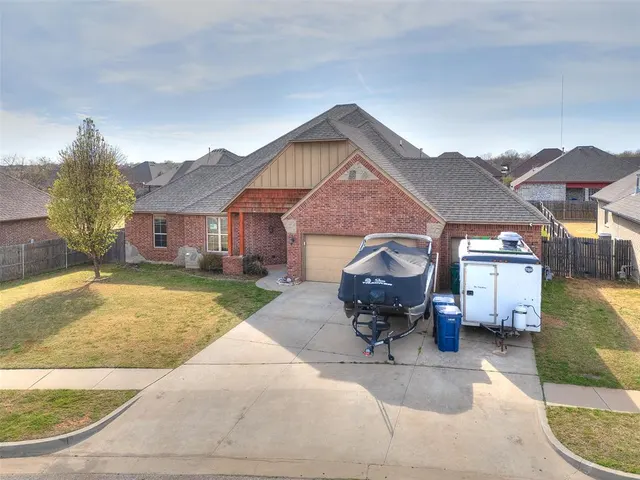 Photo 3 — 5329 Starling Way, Oklahoma City, OK 73179